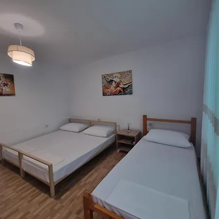 Tony's Terrace Bed & Breakfast Gjirokaster