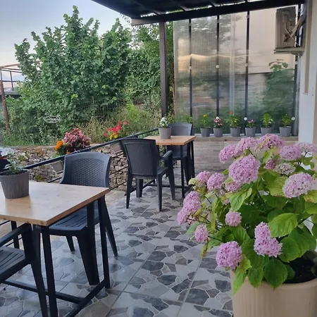 Nocleg ze śniadaniem Tony's Terrace Gjirokastra