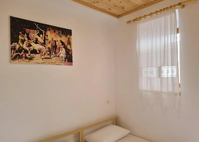 Tony's Terrace Bed & Breakfast Gjirokastër