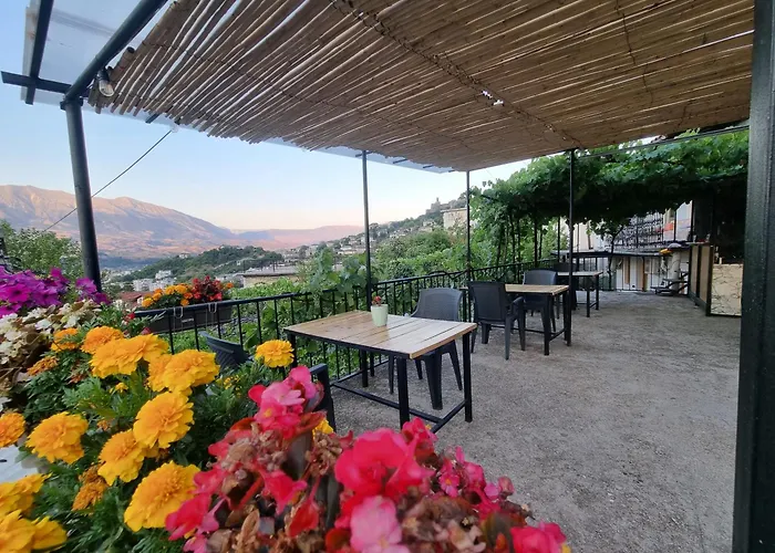 Tony's Terrace 3* Gjirokastër